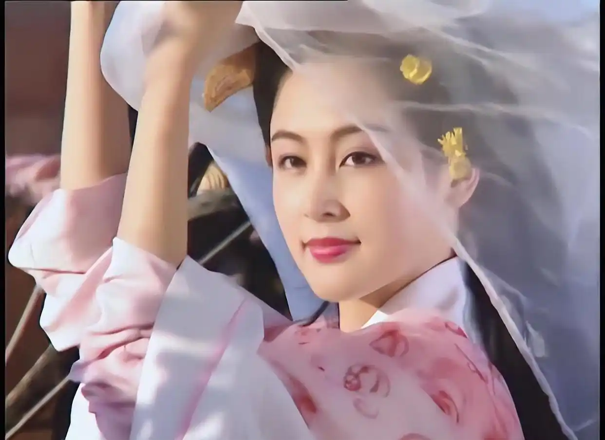娱乐圈天生富贵相女星_旺夫面相的女明星_朱珠陈红袁咏仪郭晶晶景甜